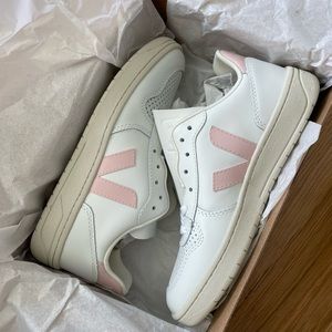 Veja V-12 Leather Shoe - white and pink (womens)